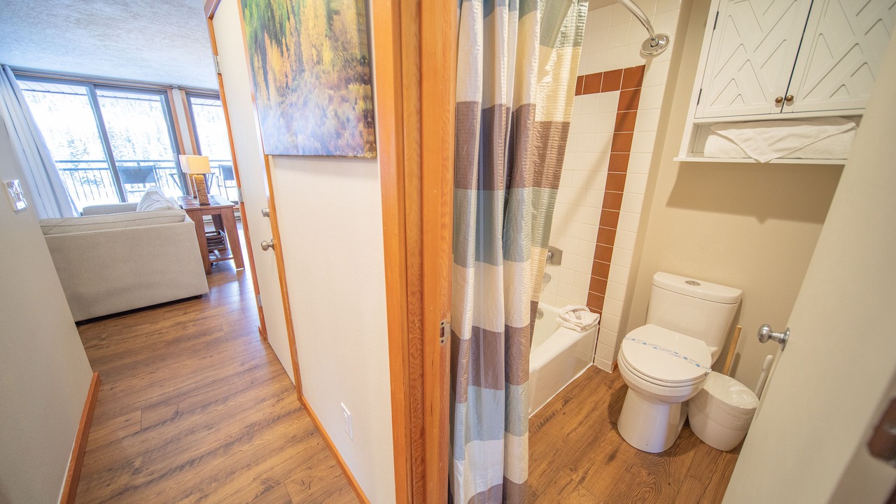 Photo of Bathroom in Lakeside Village