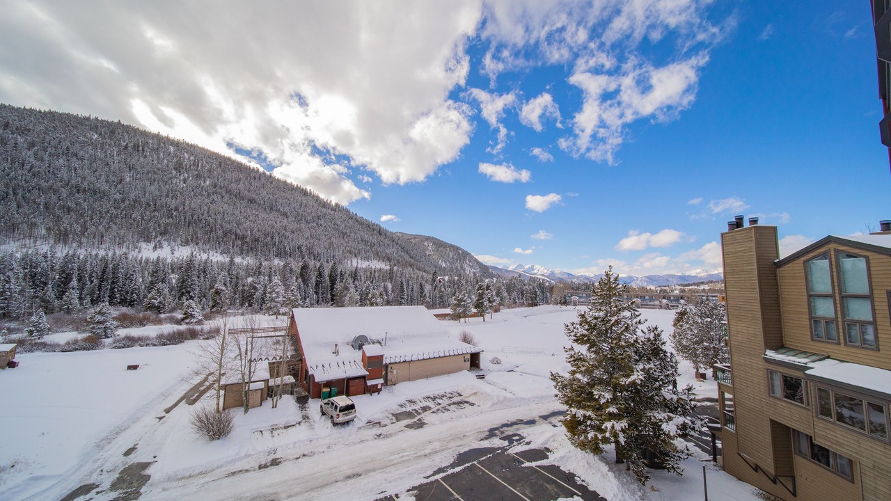 Photo of Outdoor in Lakeside Village