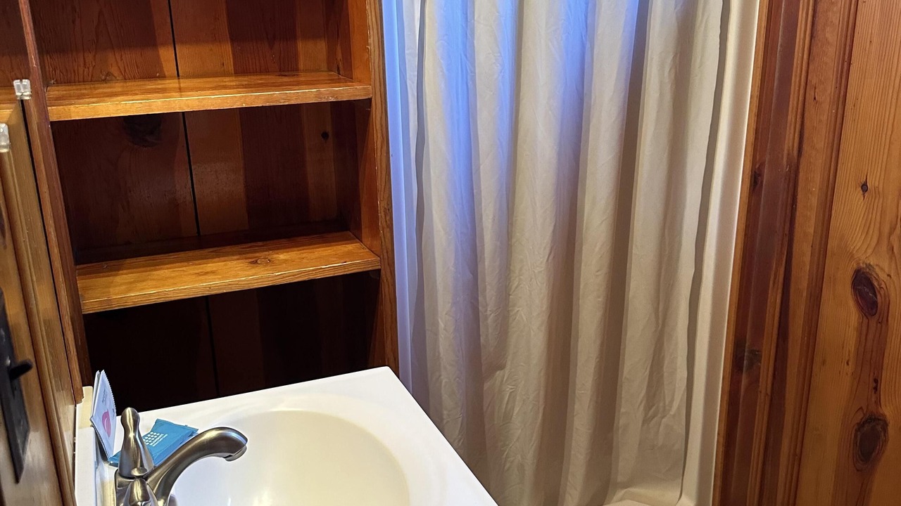 Photo of Bathroom in Pinetop