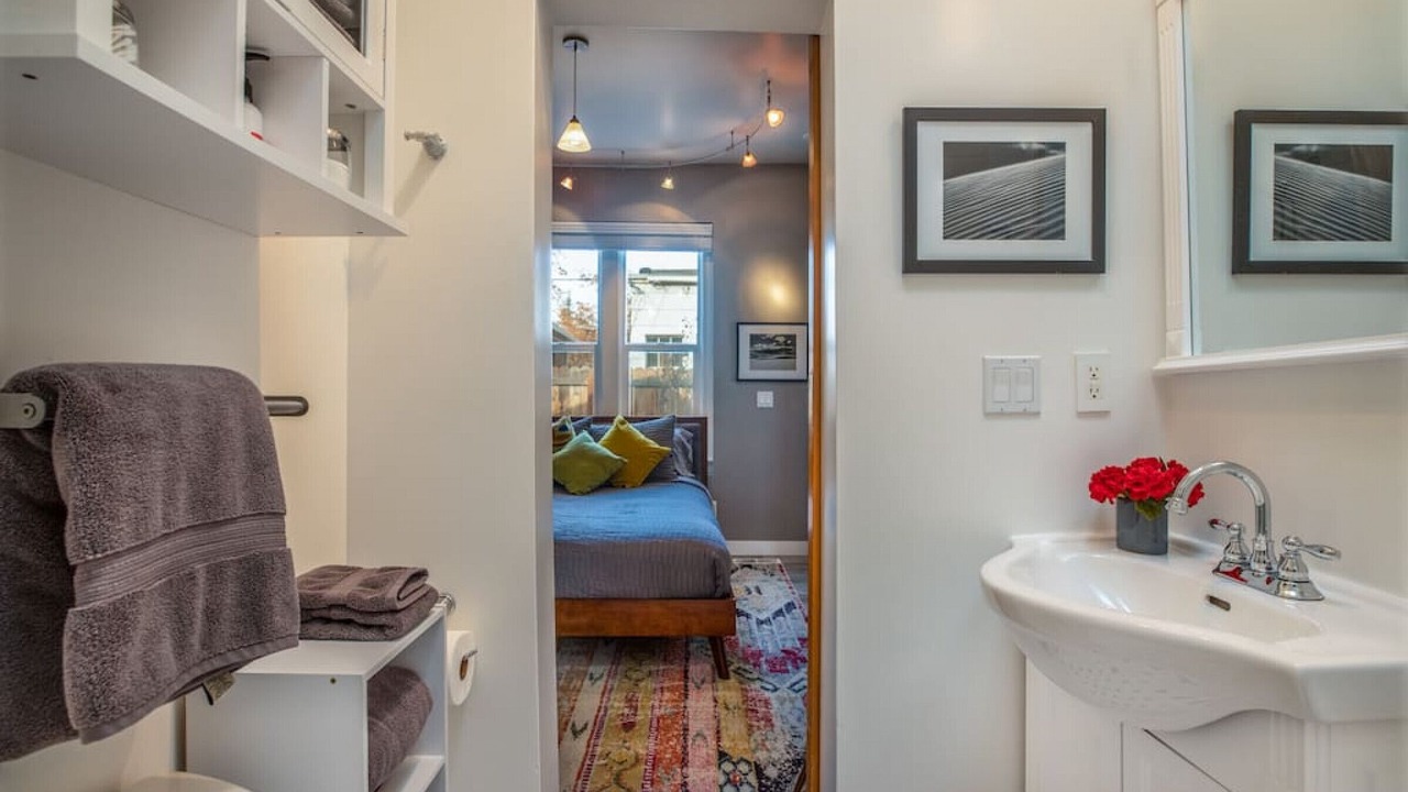 Photo of Bathroom in Central City