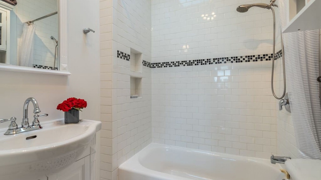 Photo of Bathroom in Central City