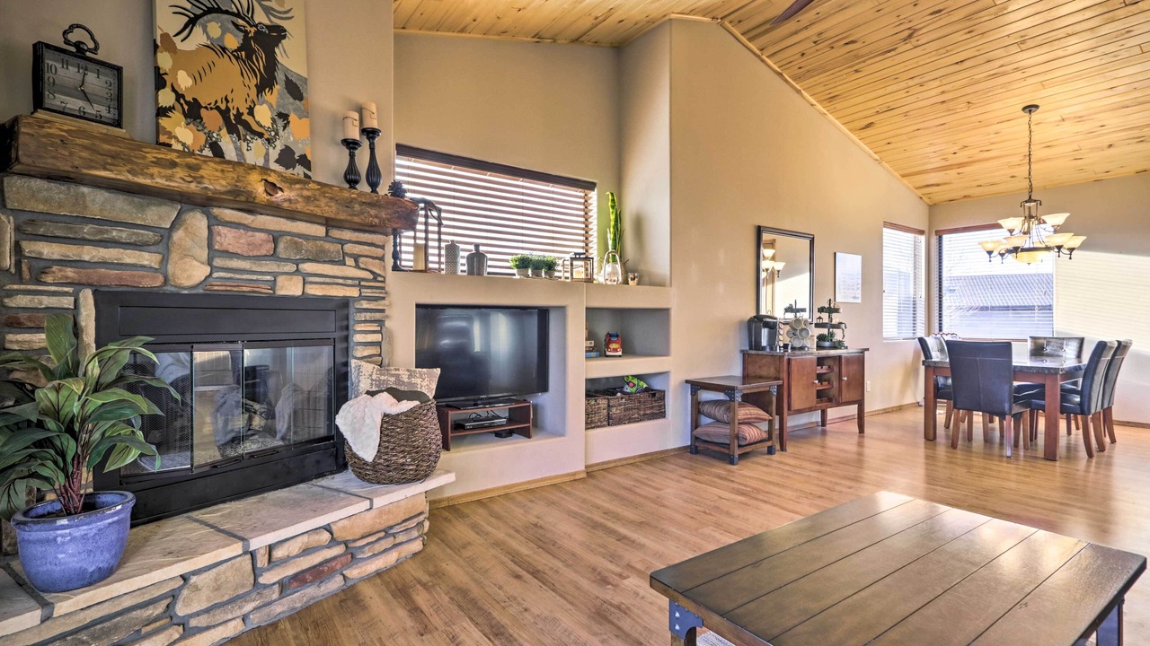 Photo of Livingroom in Show Low