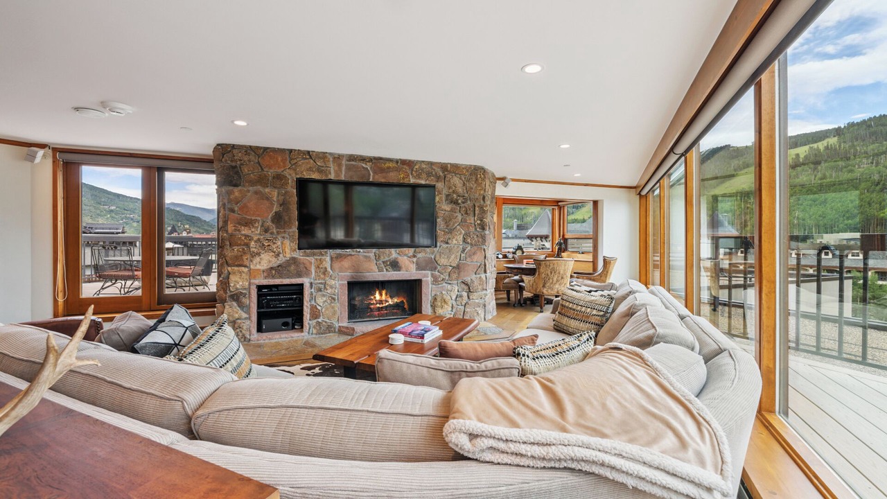 Photo of Livingroom in Vail