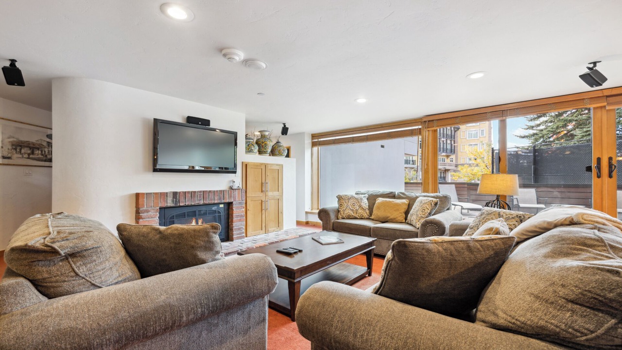 Photo of Livingroom in Vail