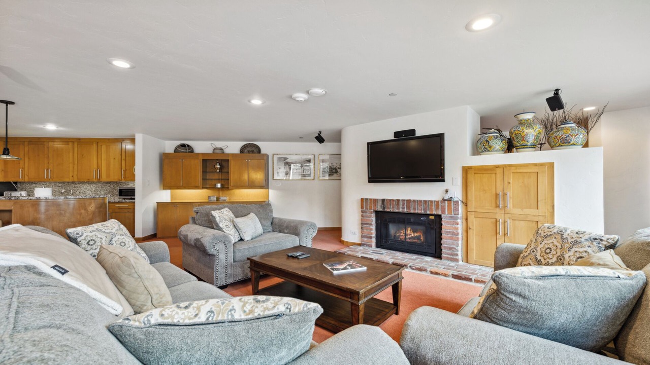 Photo of Livingroom in Vail