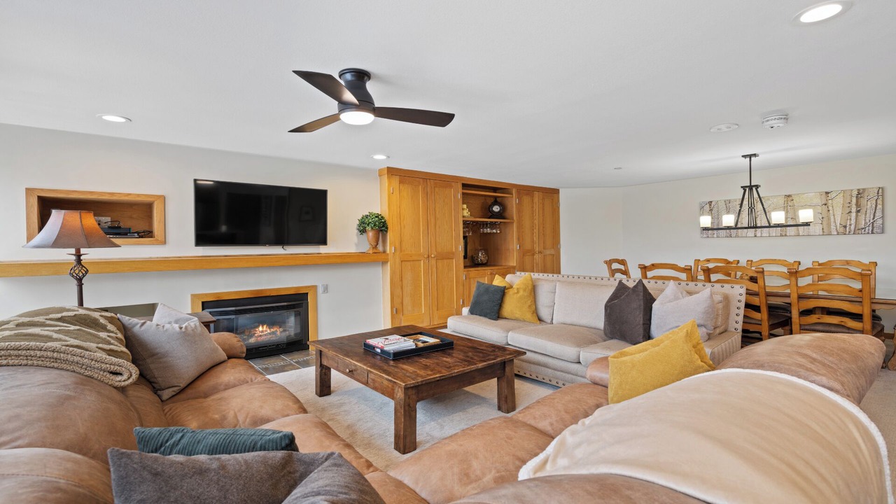 Photo of Livingroom in Vail