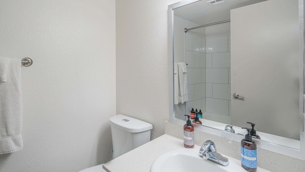 Photo of Bathroom in Hy-view