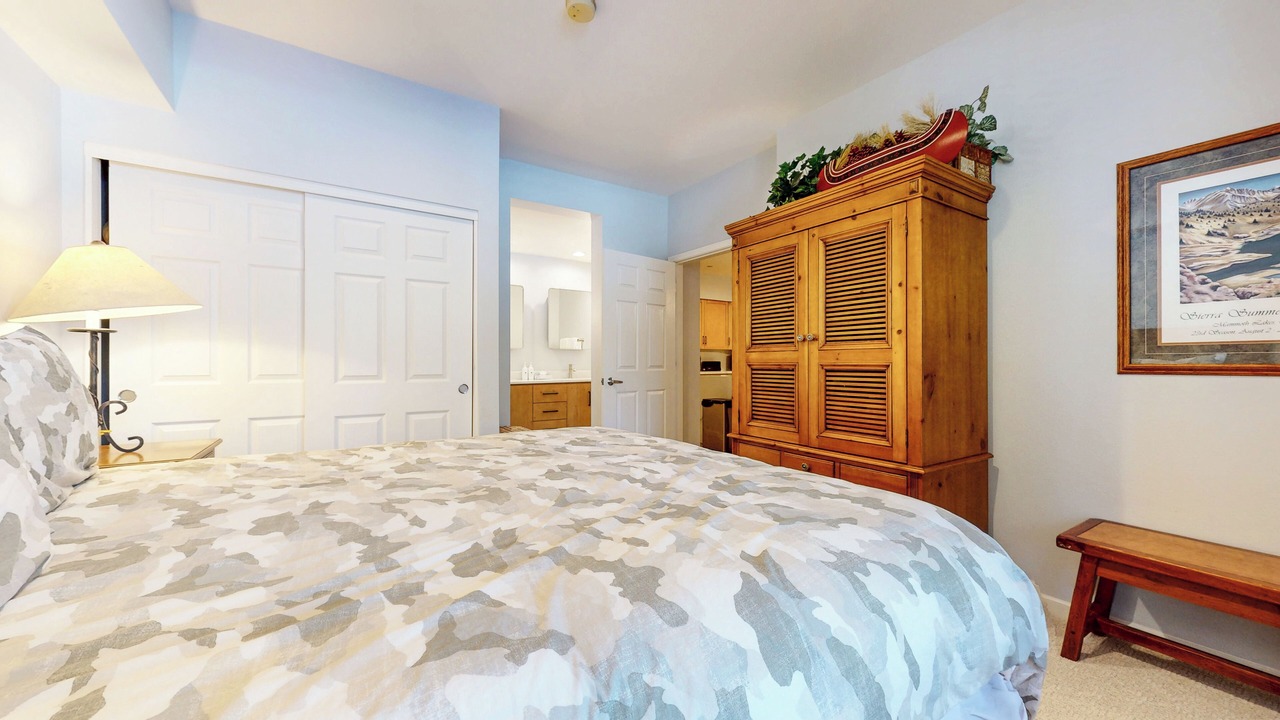 Photo of Bedroom in Mammoth Lakes