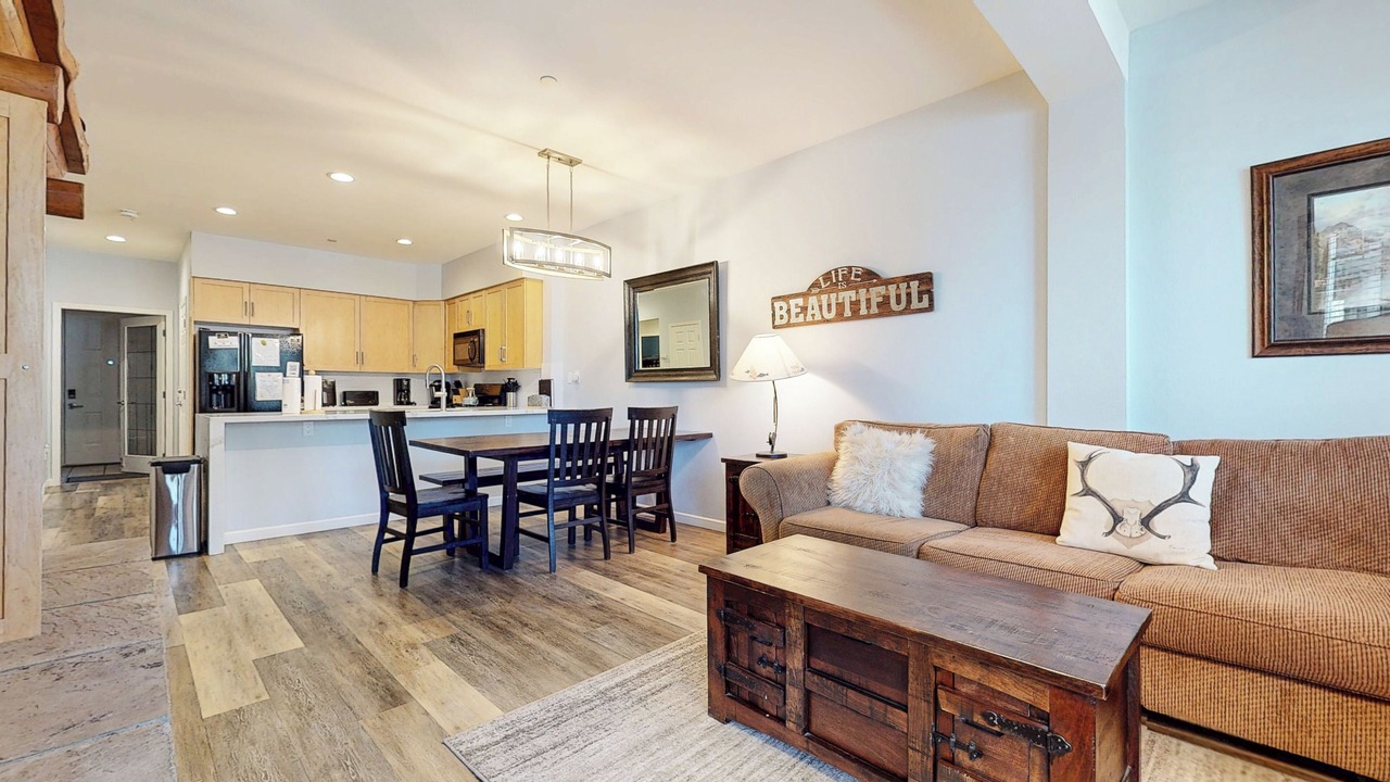 Photo of Livingroom in Mammoth Lakes