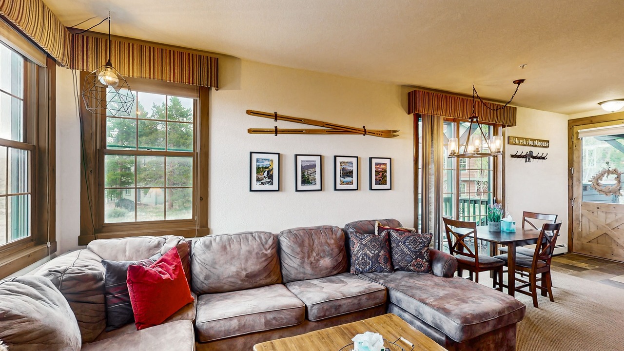 Photo of Livingroom in Granby