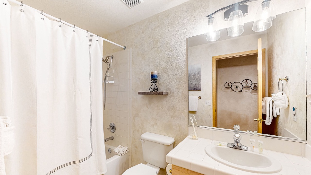 Photo of Bathroom in Wildernest