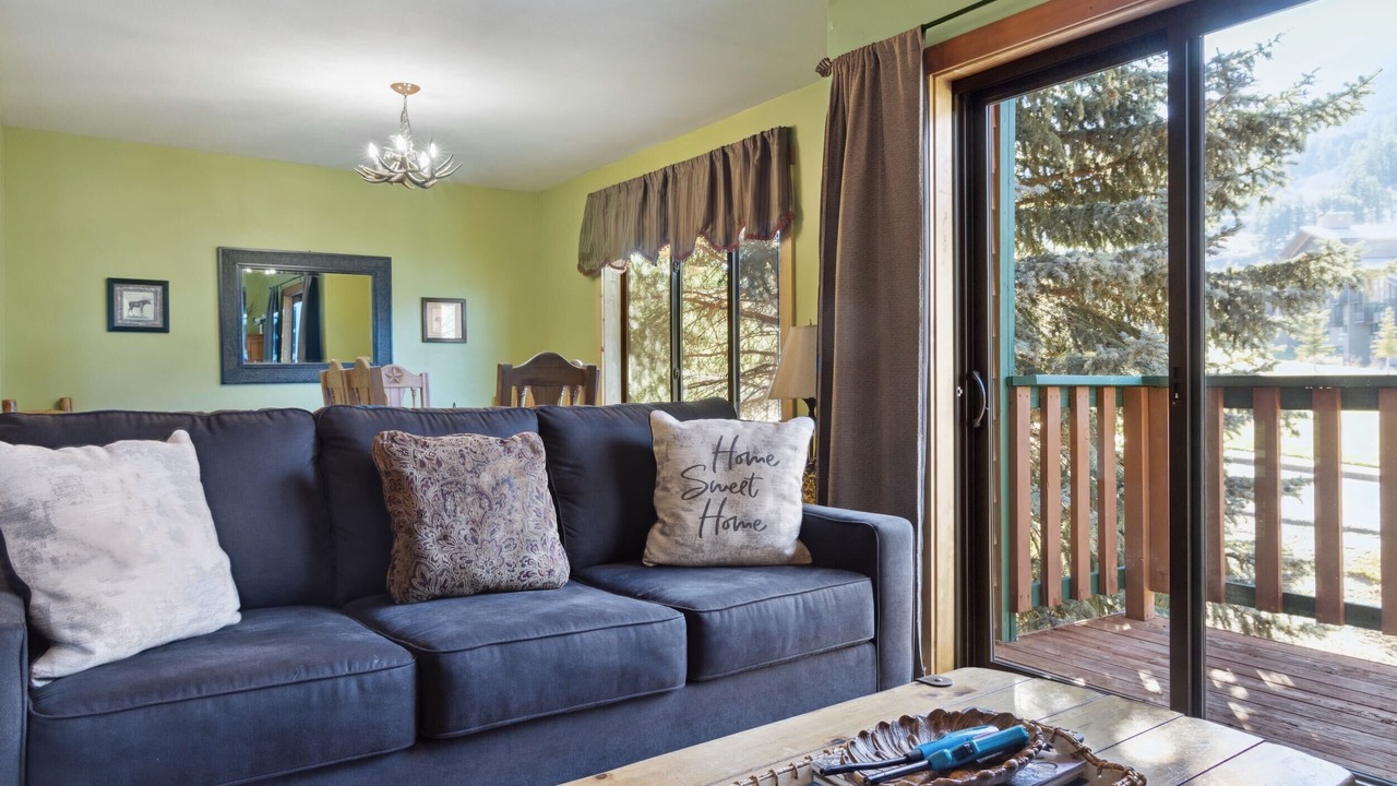 Photo of Livingroom in Jackson