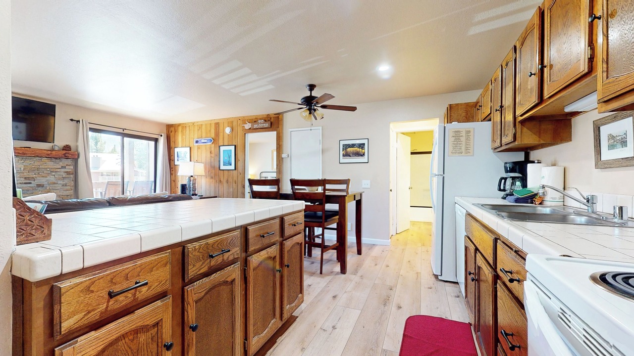 Photo of Kitchen in Mammoth Lakes