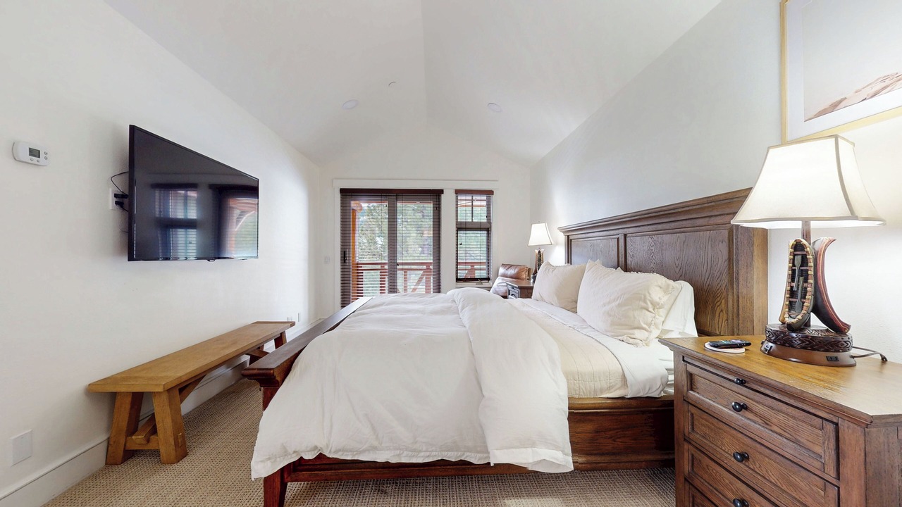 Photo of Bedroom in Mammoth Lakes