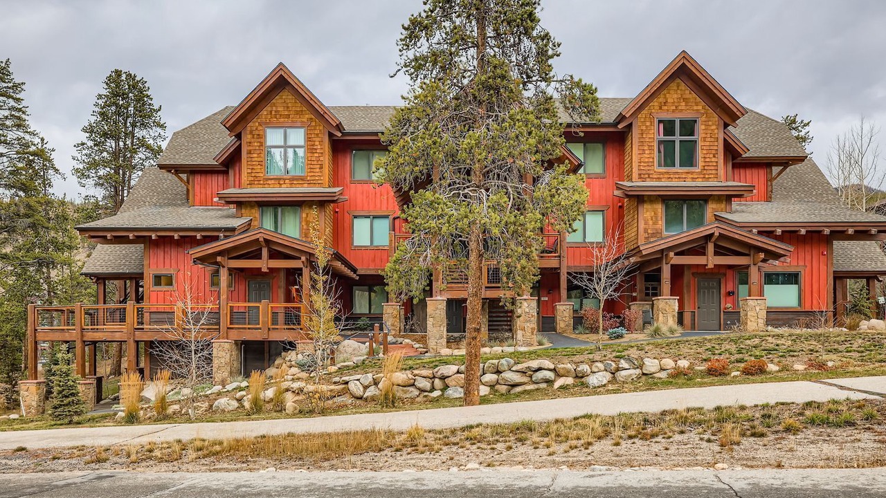 Photo of Outdoor in Lakeside Village