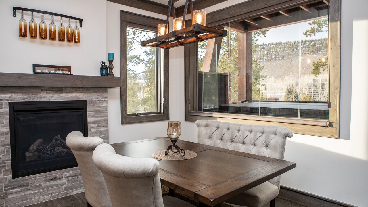 Photo of Livingroom in Lakeside Village
