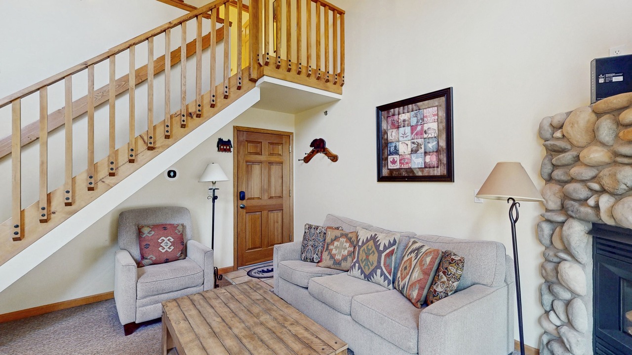 Photo of Livingroom in Grand Lake
