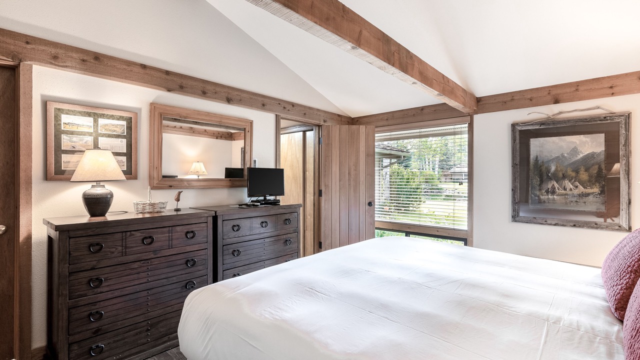 Photo of Bedroom in Jackson