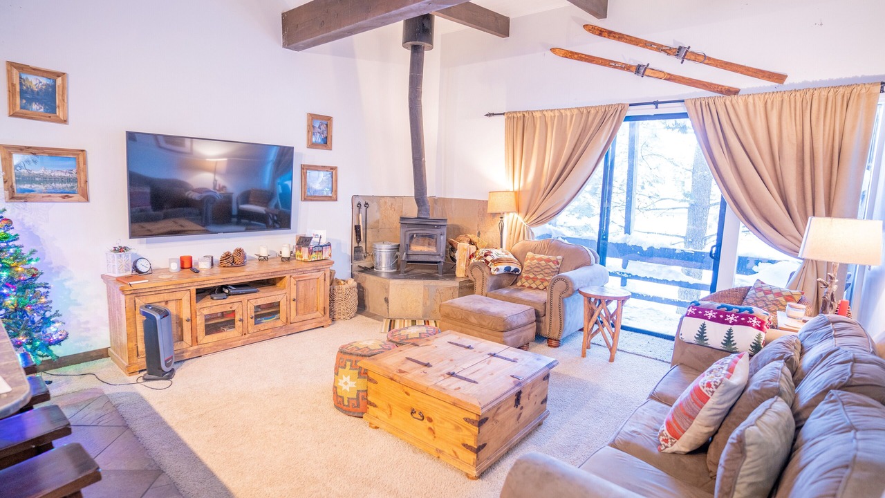 Photo of Livingroom in Mammoth Lakes