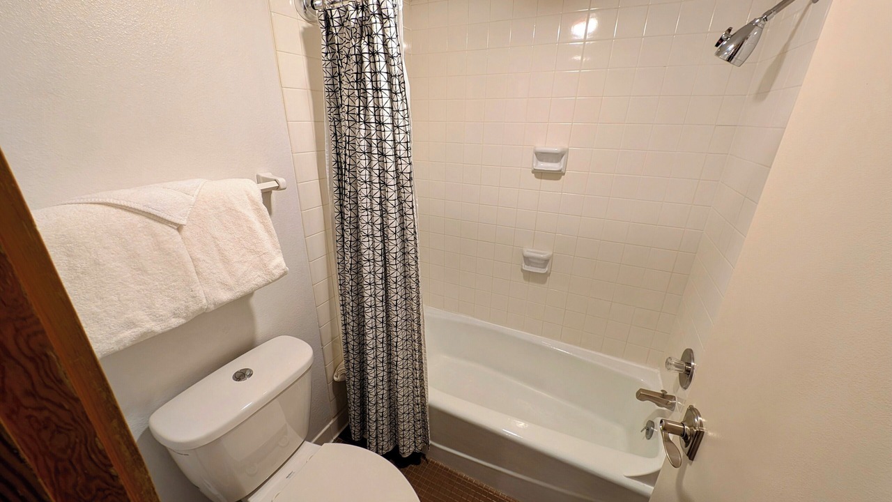 Photo of Bathroom in Lakeside Village