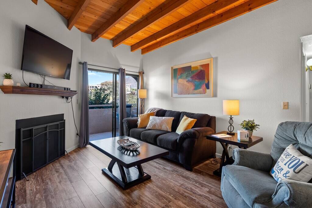 Photo of Livingroom in Skyline Bel Air Estates