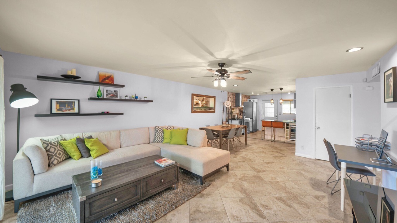 Photo of Livingroom in Arcadia Lite