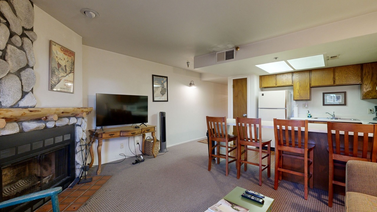 Photo of Livingroom in North Park City