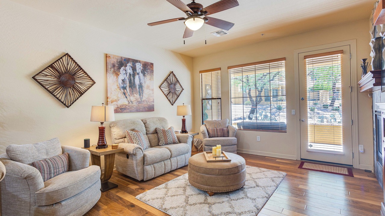 Photo of Livingroom in Talon Retreat