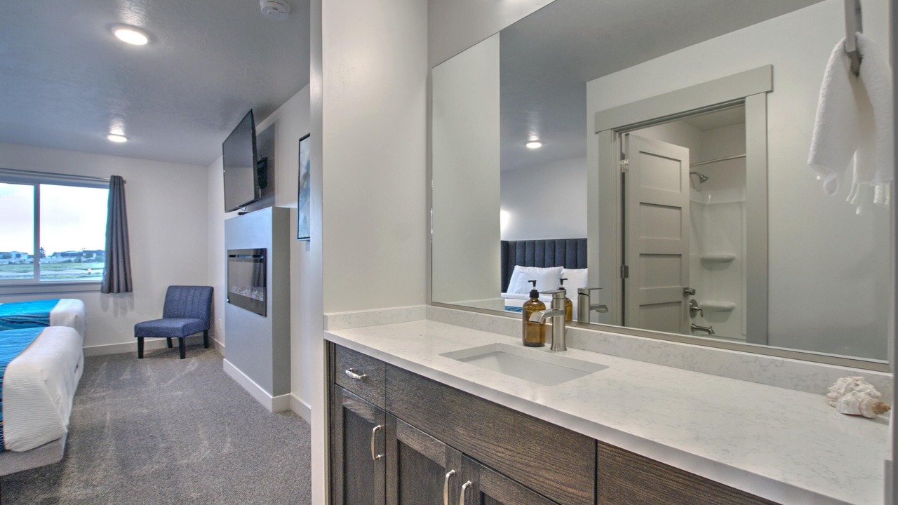 Photo of Bathroom in Garden City