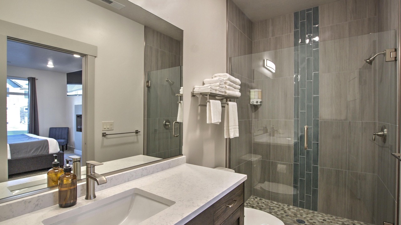 Photo of Bathroom in Garden City