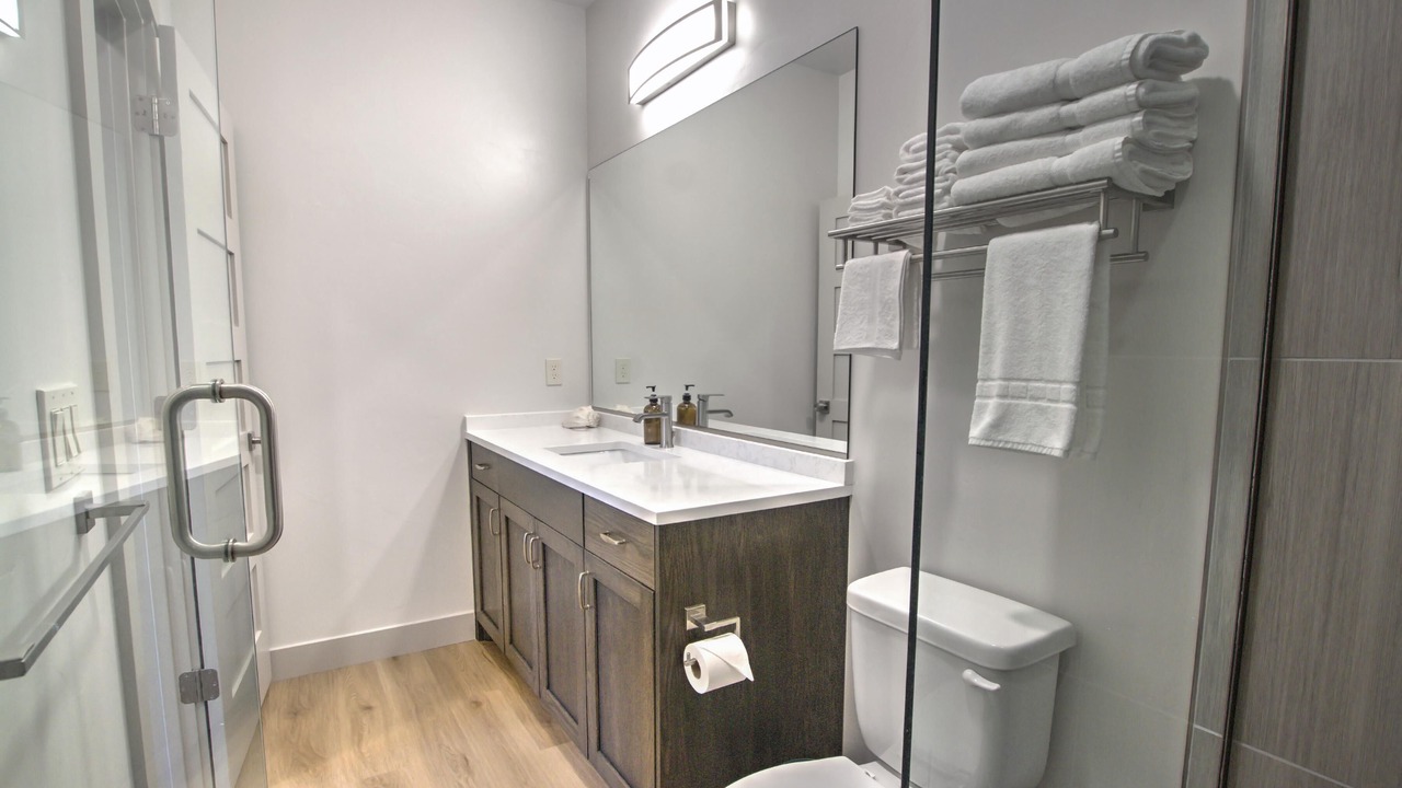 Photo of Bathroom in Garden City