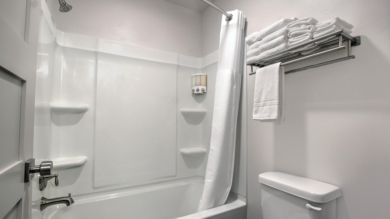 Photo of Bathroom in Garden City
