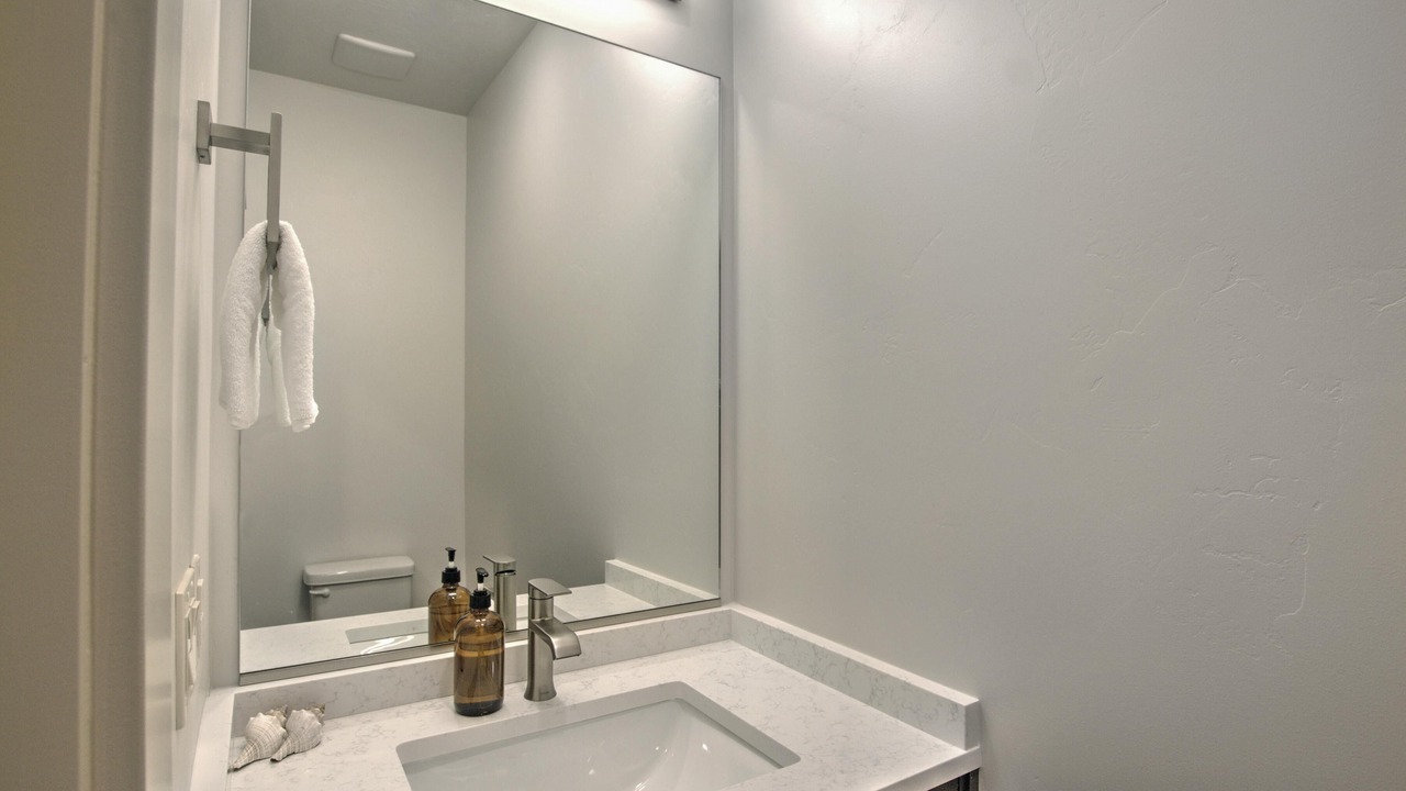 Photo of Bathroom in Garden City