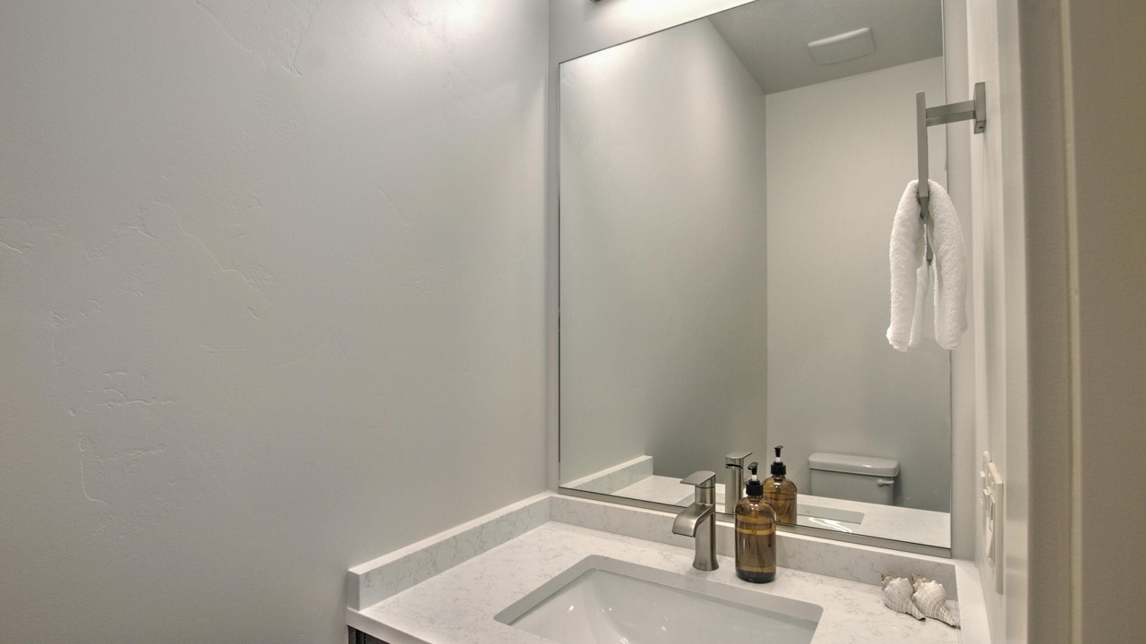 Photo of Bathroom in Garden City