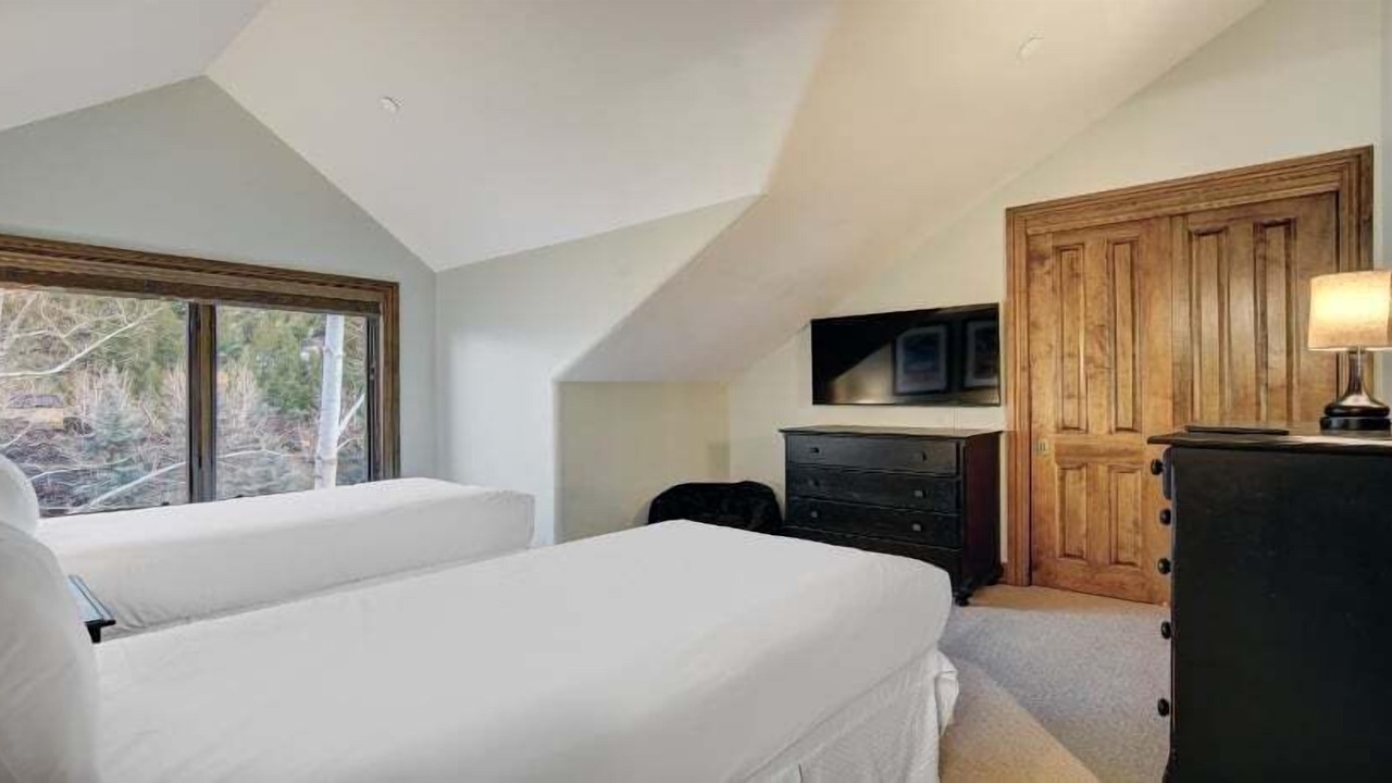 Photo of Bedroom in Edwards