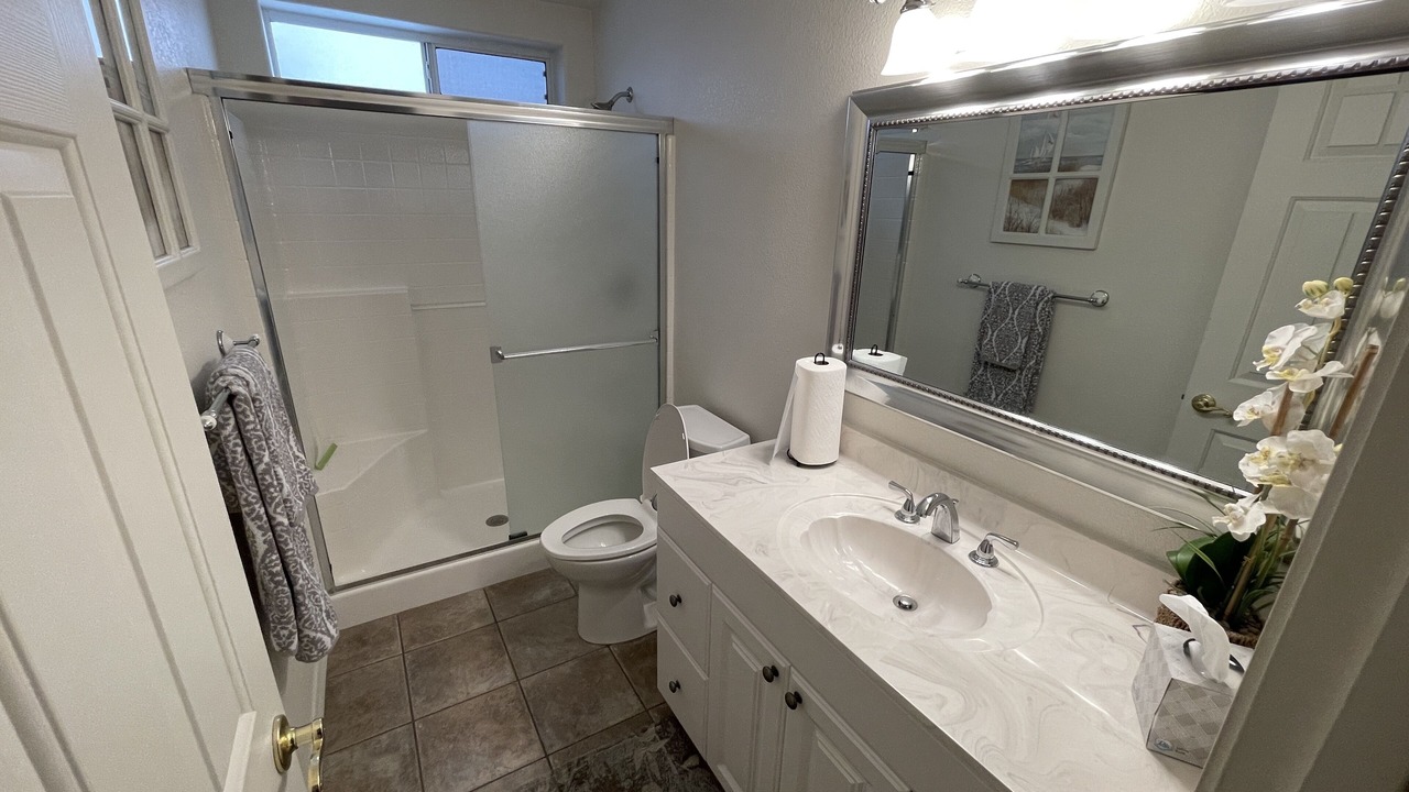 Photo of Bathroom in Sunridge Estates