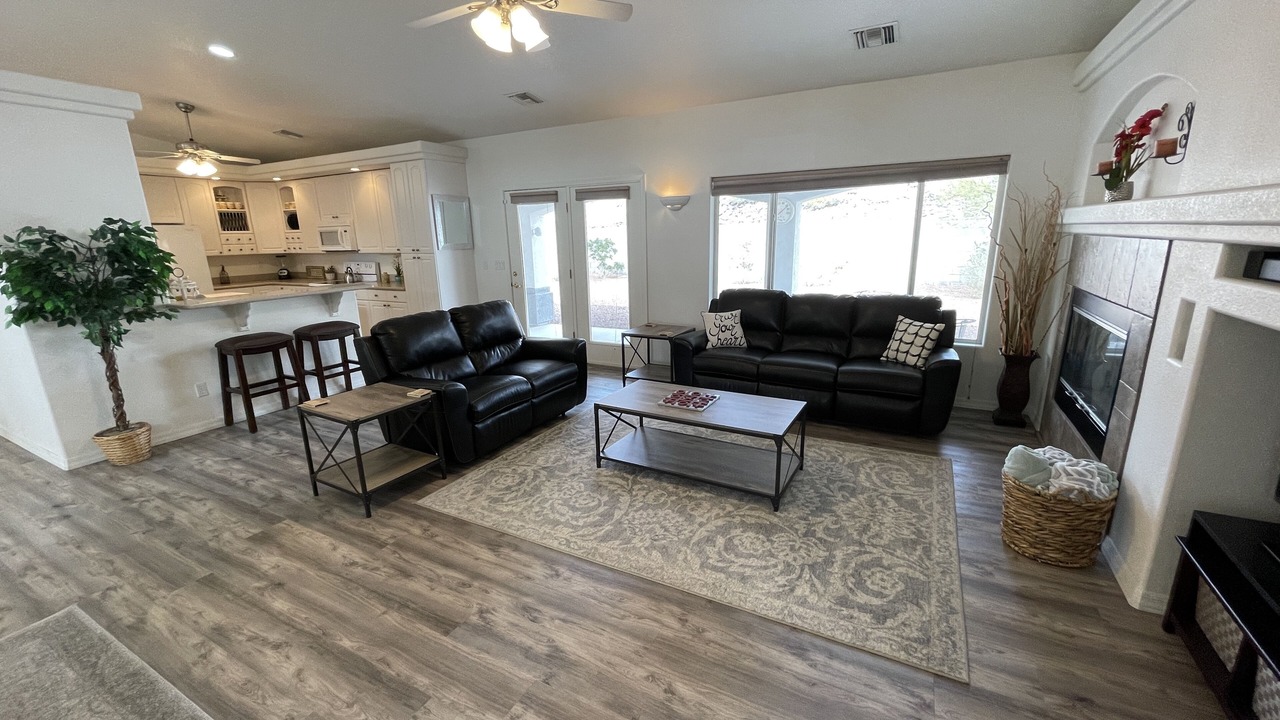 Photo of Livingroom in Sunridge Estates