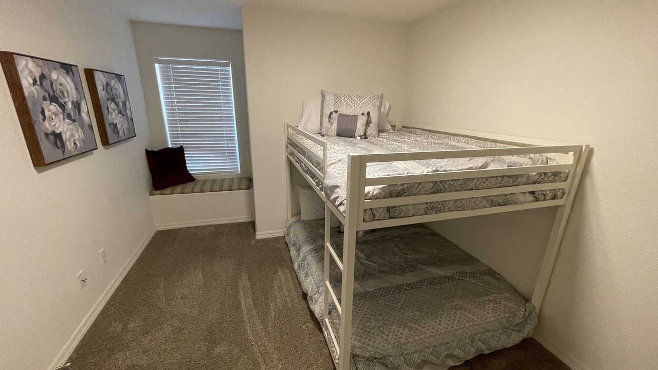 Photo of Bedroom in Sunridge Estates