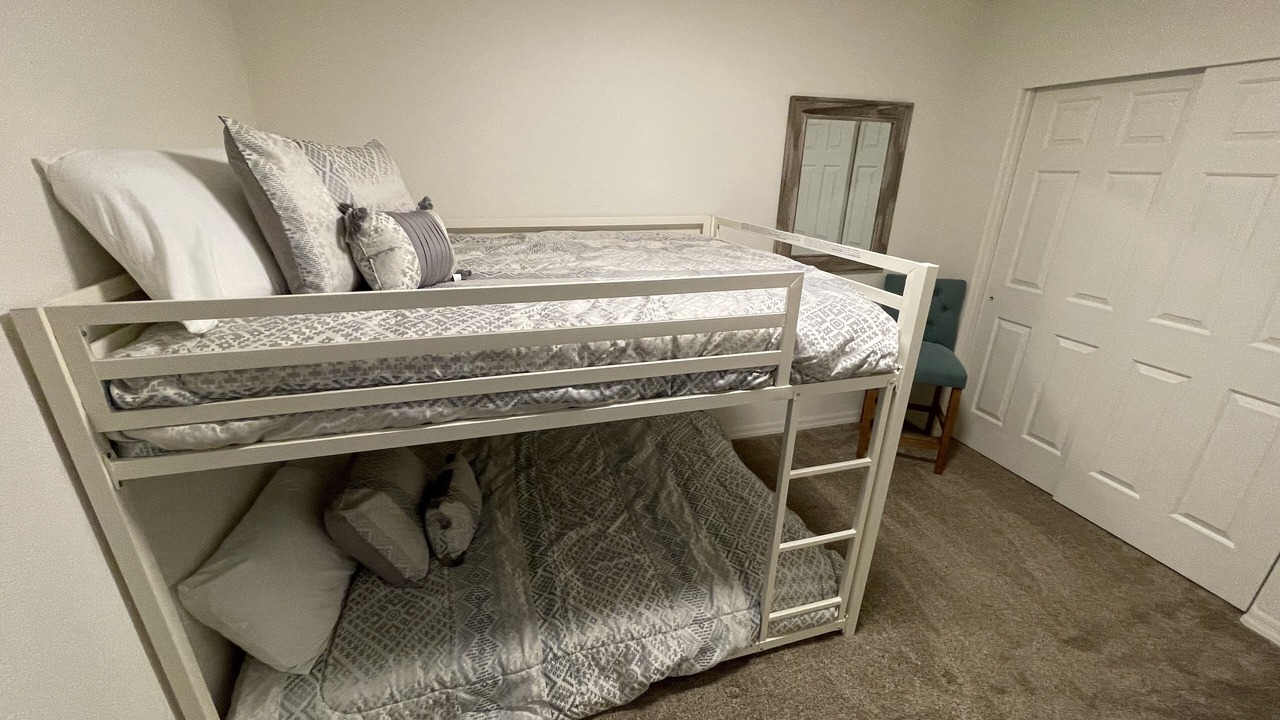 Photo of Bedroom in Sunridge Estates