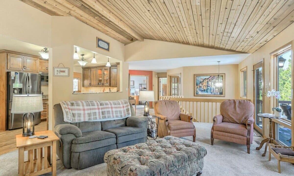 Photo of Livingroom in Woodmoor
