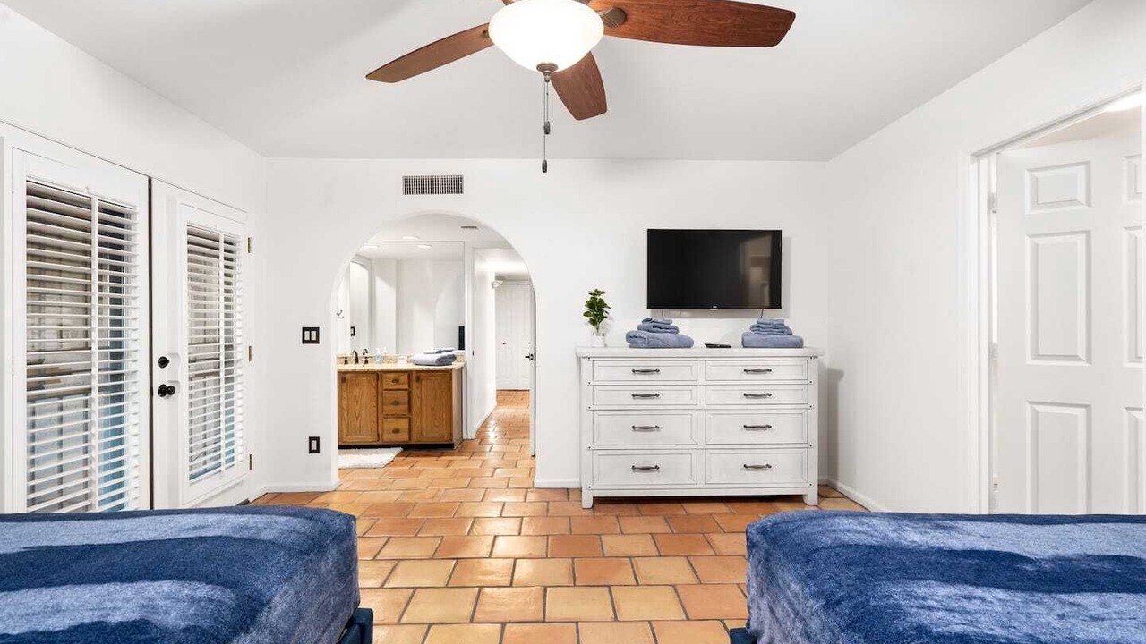Photo of Bedroom in Raskin Estates