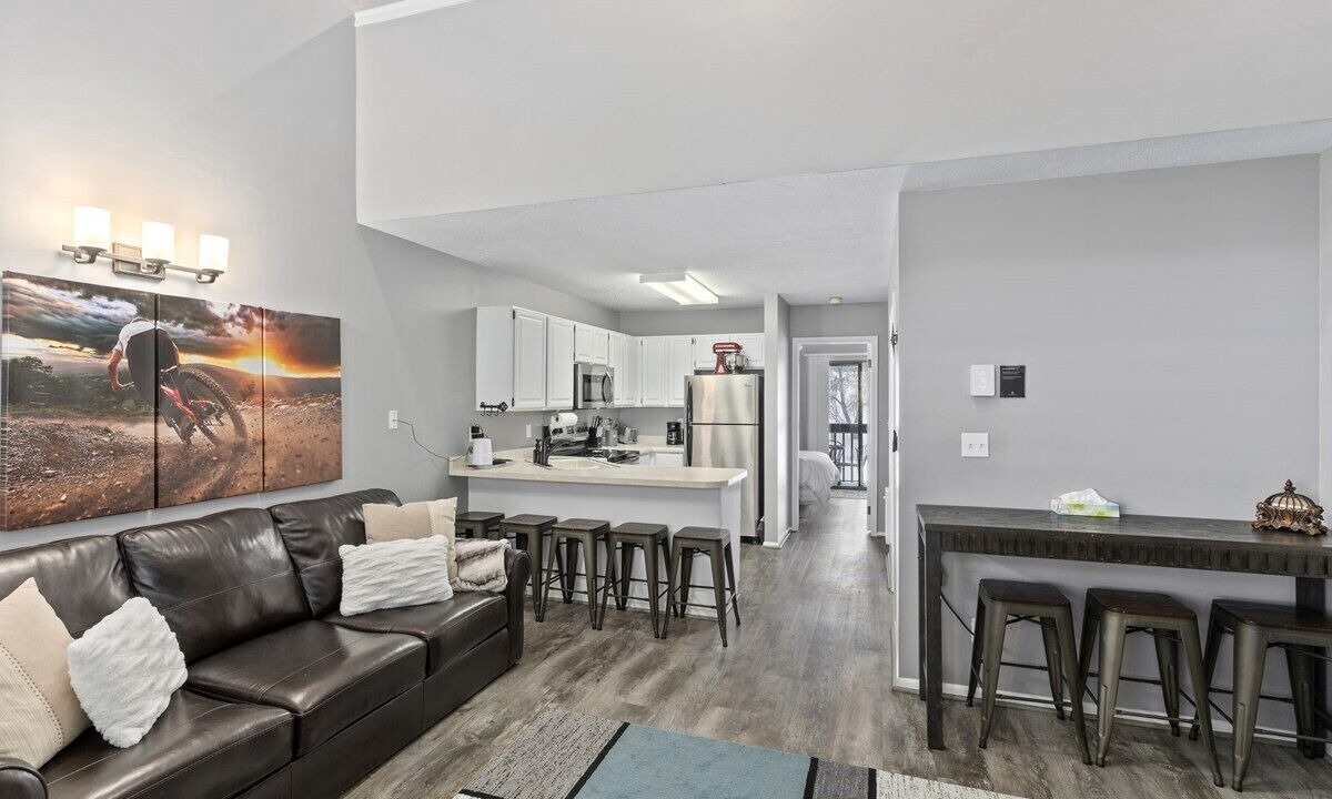 Photo of Livingroom in Wolf Creek