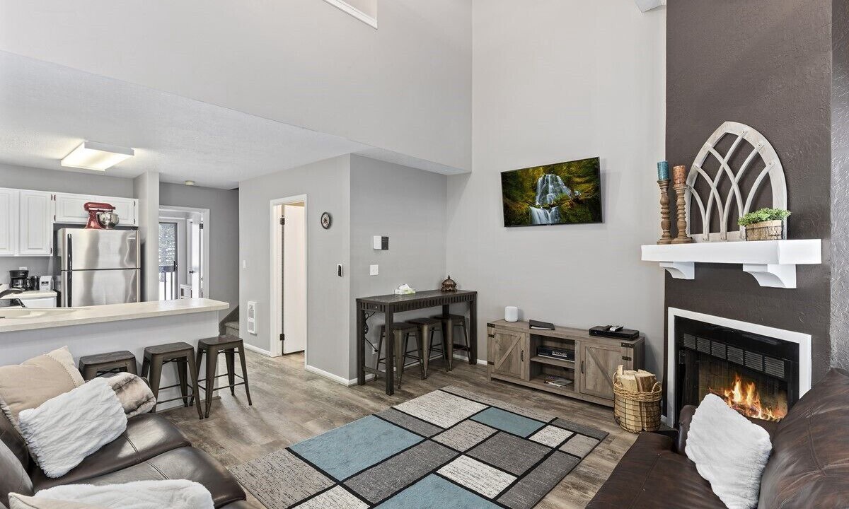 Photo of Livingroom in Wolf Creek