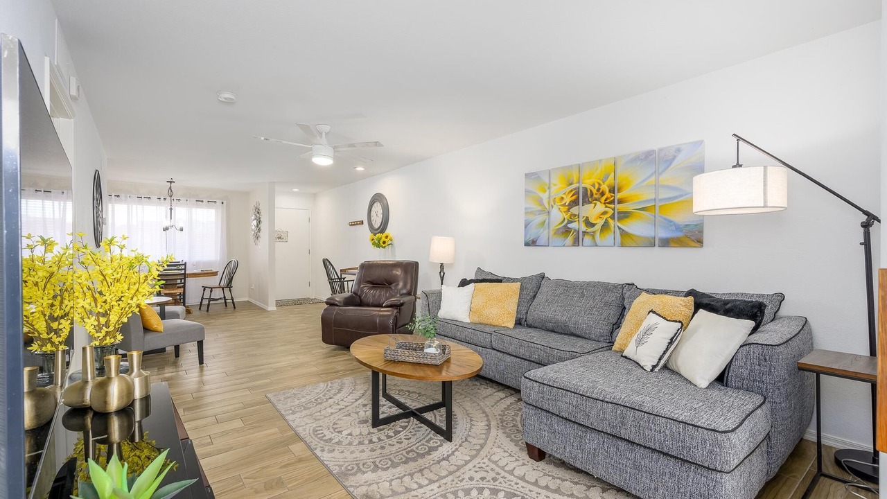Photo of Bedroom in Paradise Valley Village