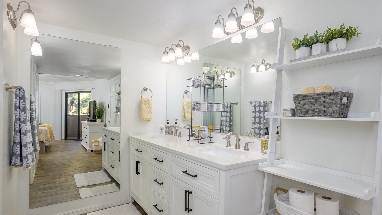 Photo of Bathroom in Paradise Valley Village