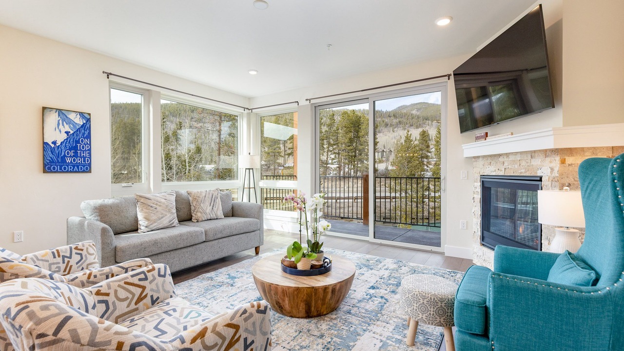Photo of Livingroom in Lakeside Village