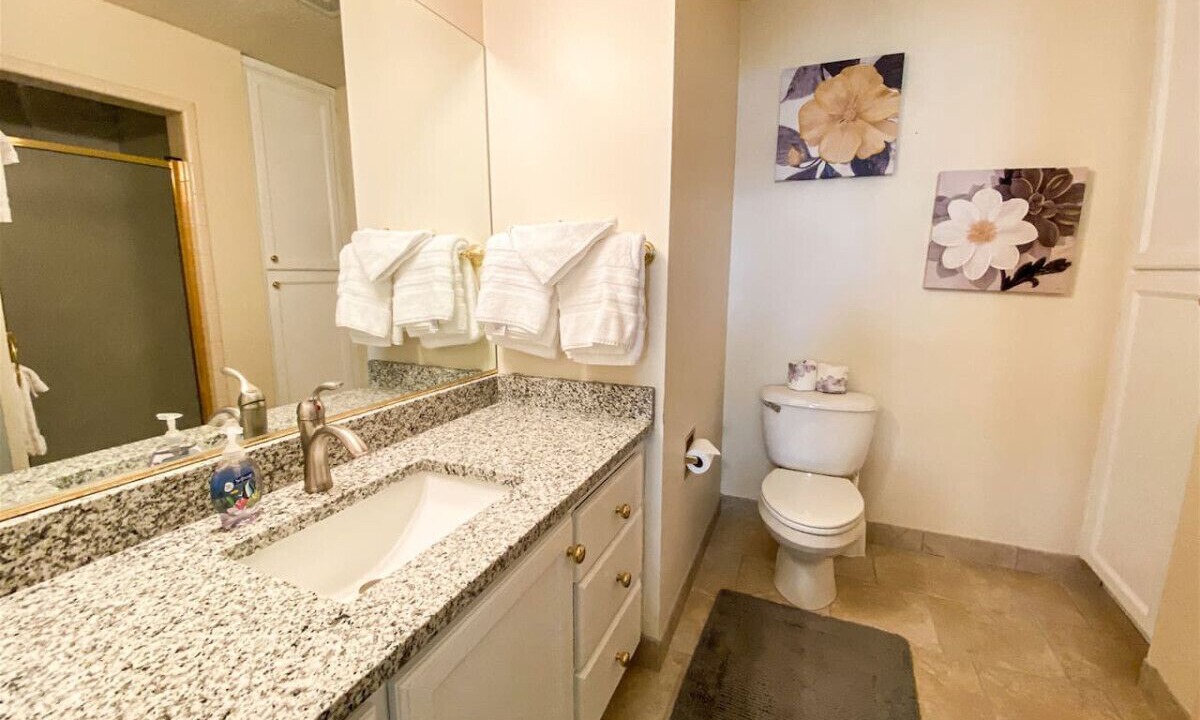 Photo of Bathroom in Harbor Village
