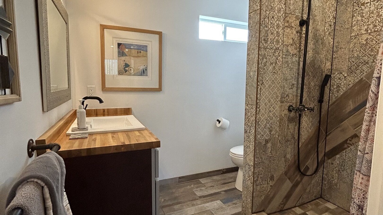 Photo of Bathroom in Limberlost