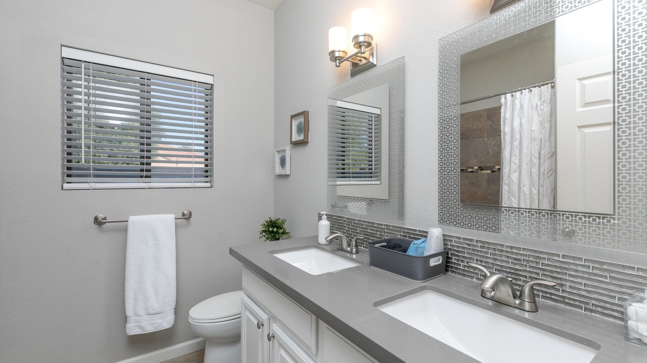 Photo of Bathroom in Paradise Park Vista