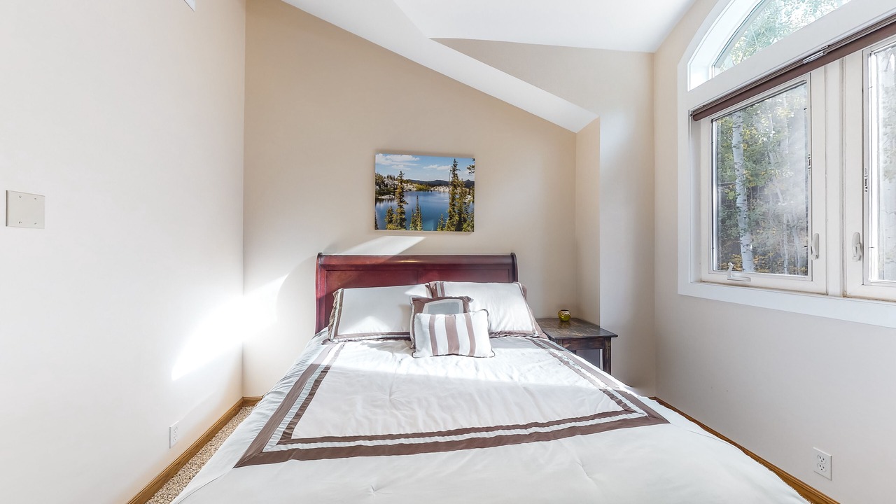 Photo of Bedroom in Deer Valley